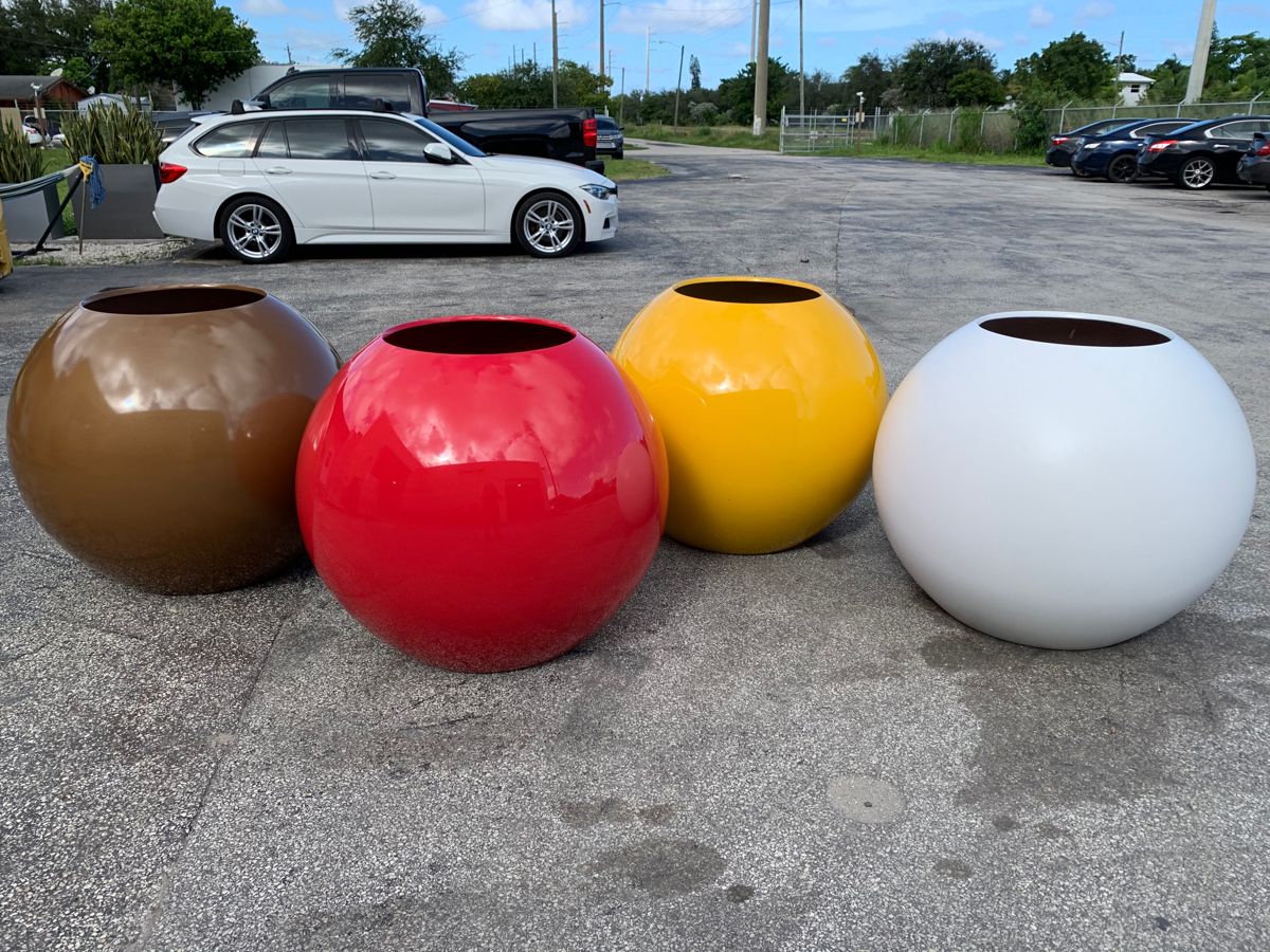 Pots pour plantes sphériques design en résine haut de gamme