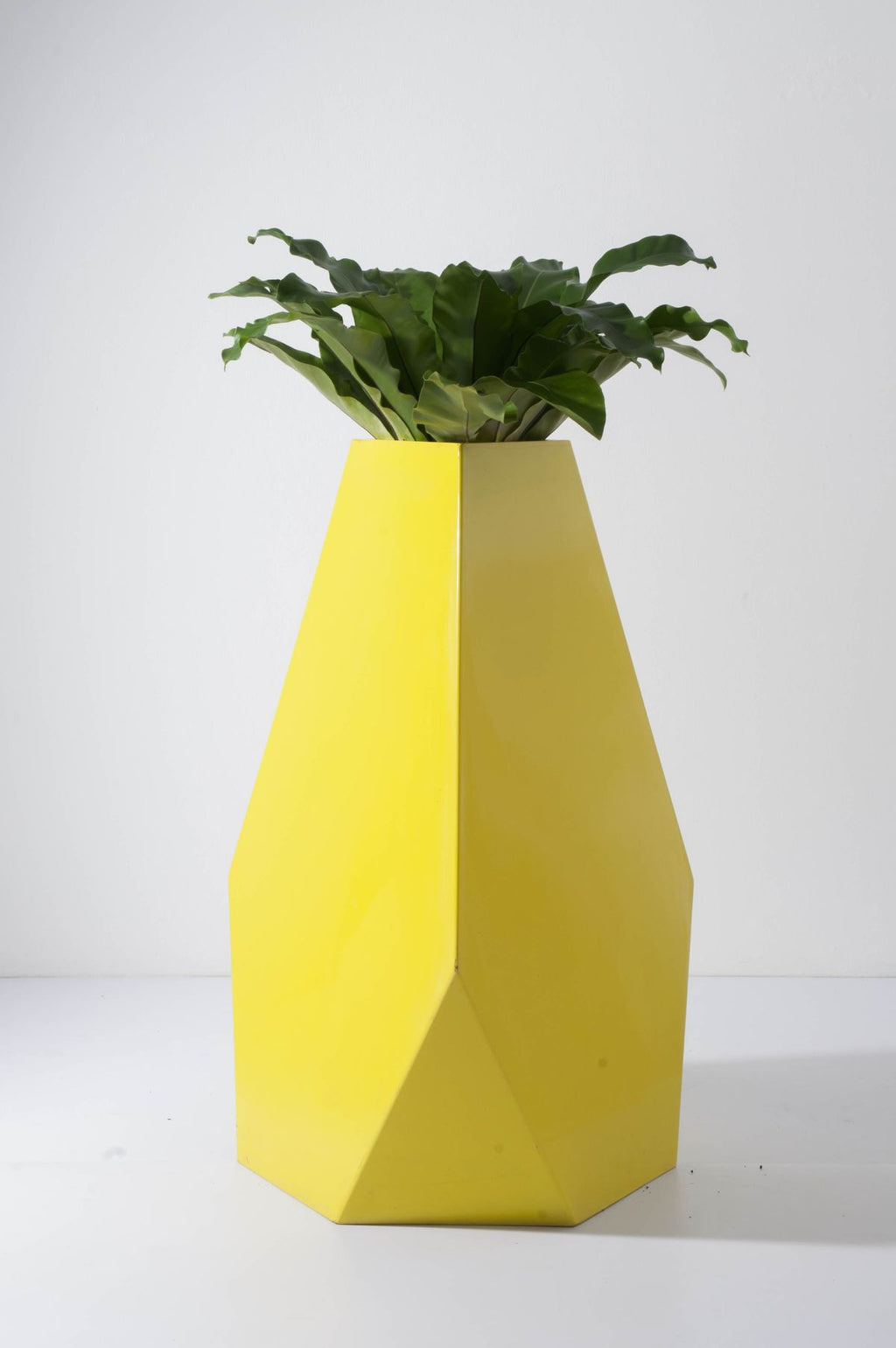 Pot Architectural "Origami Solo" – Jardinière Facettée Individuelle